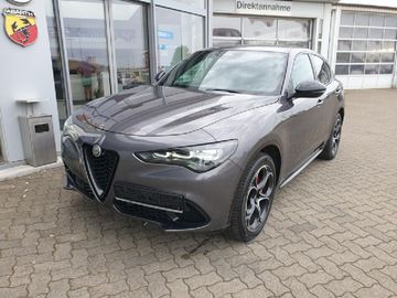 Alfa-Romeo Stelvio - 1