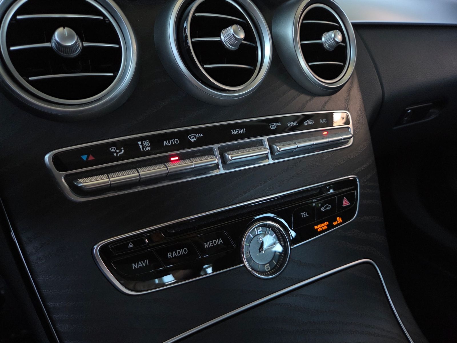 Fahrzeugabbildung Mercedes-Benz C 200 Avantgarde AHK MEMORY LED NAVI
