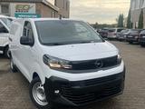 Opel Vivaro L3H1 144 PS Schalter Allwetter AHK Rückfa - Rettungswagen