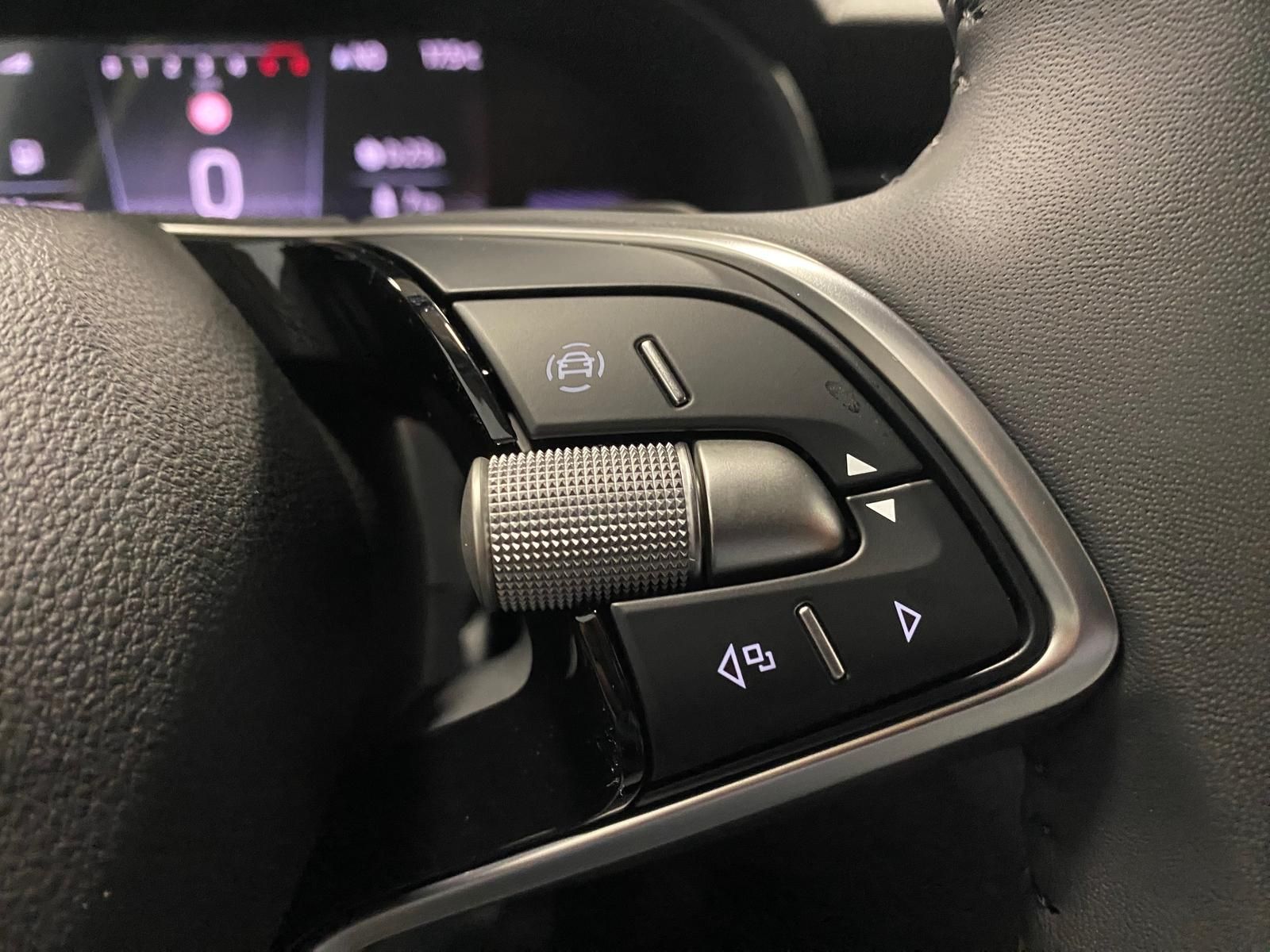 Fahrzeugabbildung SKODA Kamiq 1.0 TSI Selection AHK+APP+KLIMA+RFK+PDC+SI