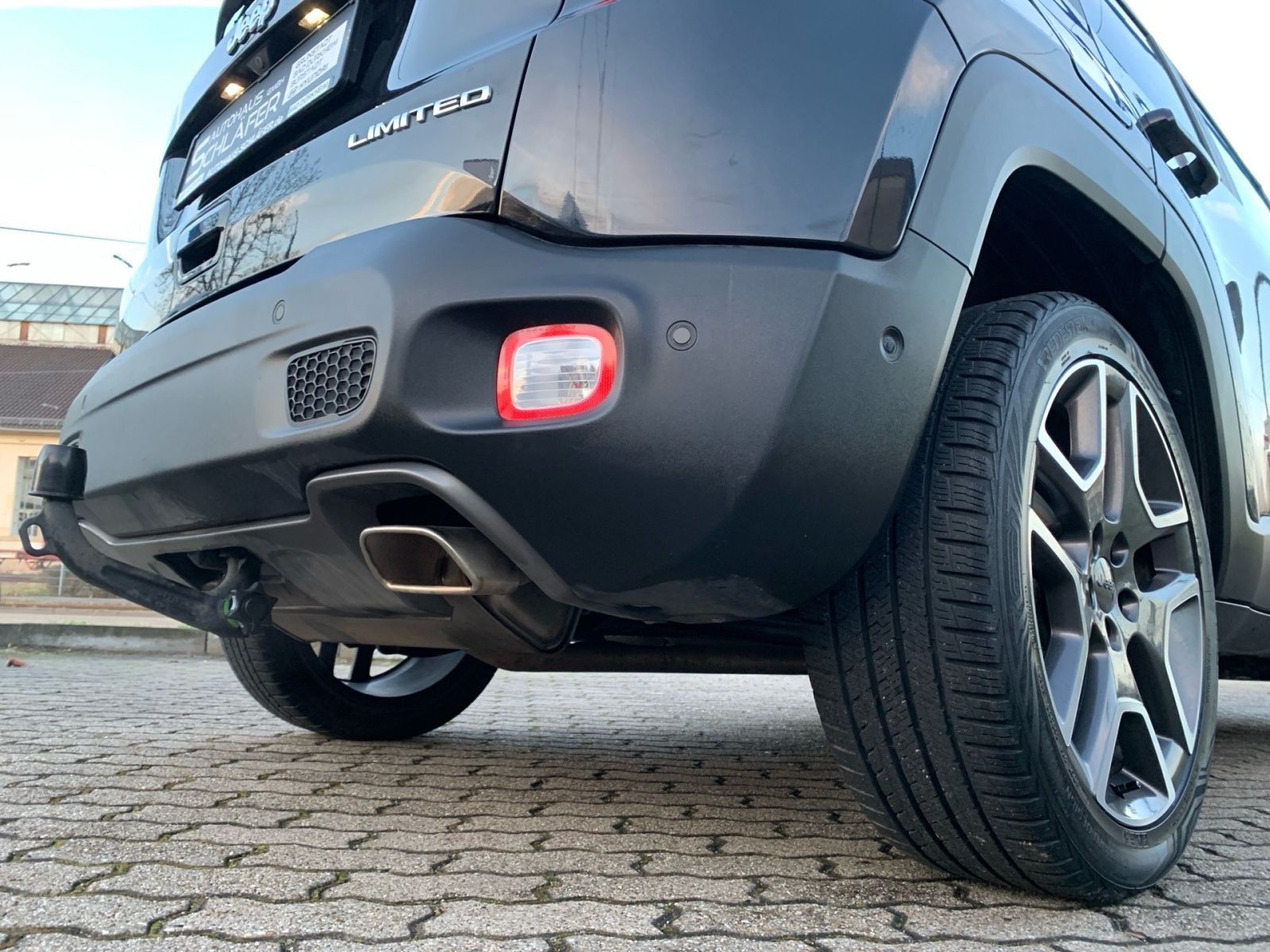 Fahrzeugabbildung Jeep Renegade 1.3 T-GDI Automatik Limited Navi AHK 1H