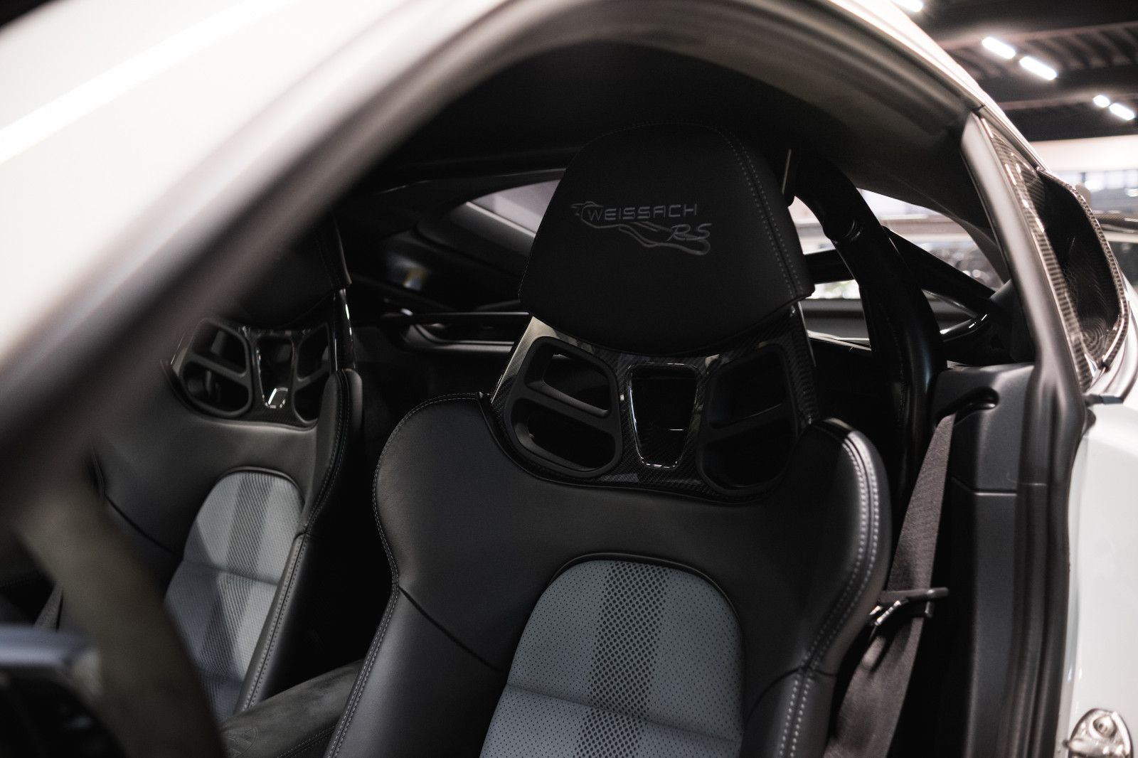 Fahrzeugabbildung Porsche 718 GT4 RS-Weissach-Clubsport-Lift-LED-Kam.-90 L