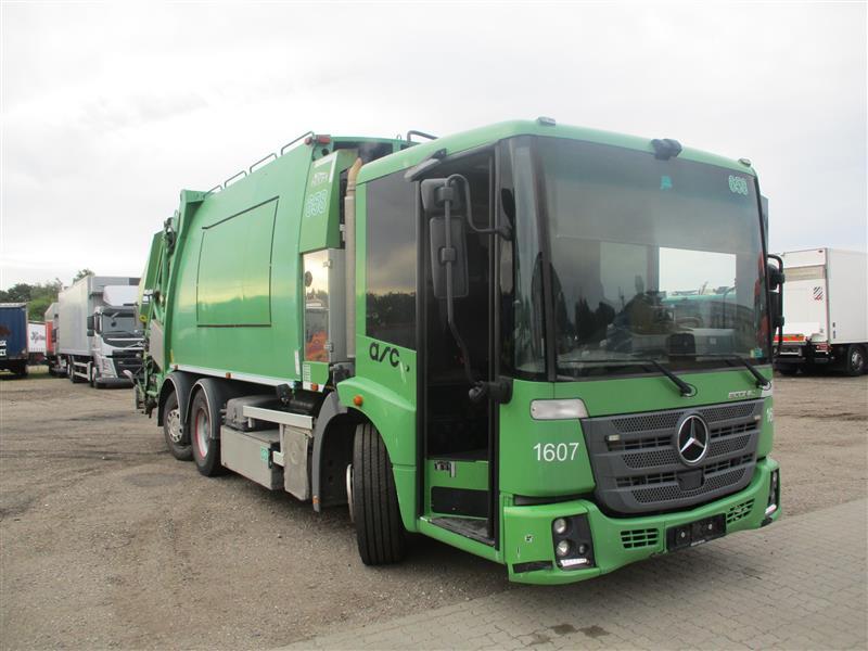 Mercedes-Benz MERCEDES-BENZ Econic 2630 GLENA/NGT