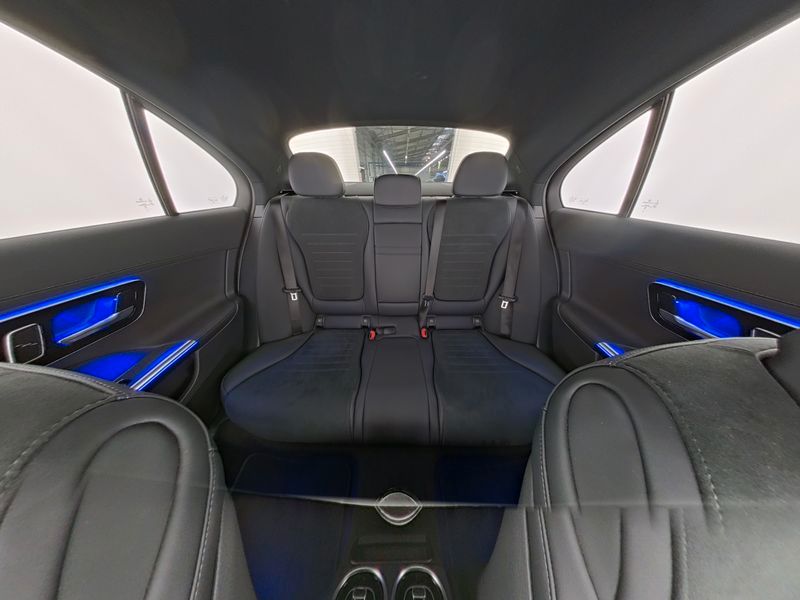 Fahrzeugabbildung Mercedes-Benz C 180 AMG Night+Burmester+Ambi+Keyless+Memory