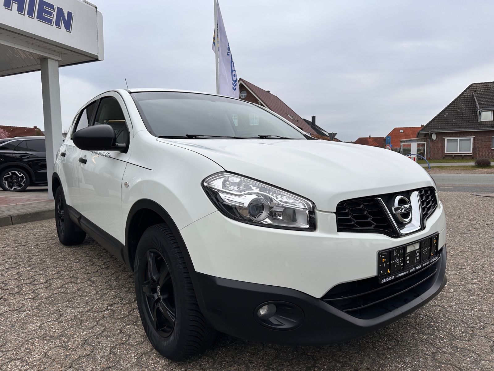 Fahrzeugabbildung Nissan Qashqai 1.6 Visia GRA/BT/GJR/Klima