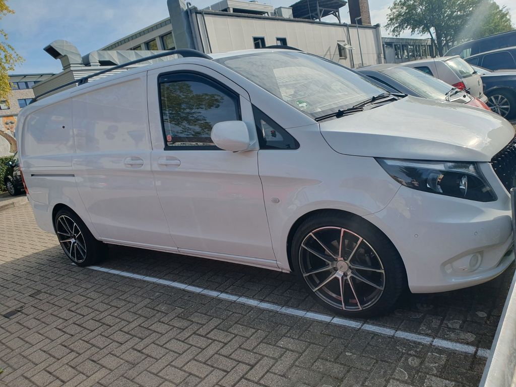 Image of Mercedes-Benz Vito