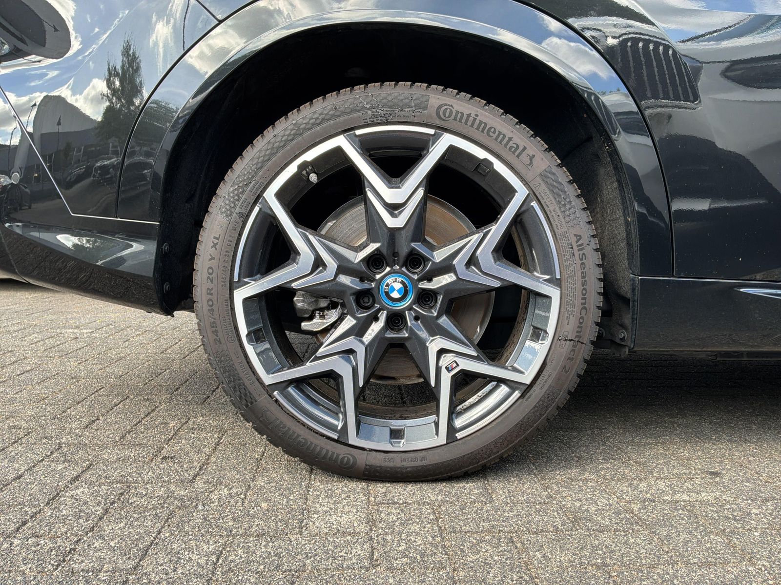 BMW iX2 - Bild 12