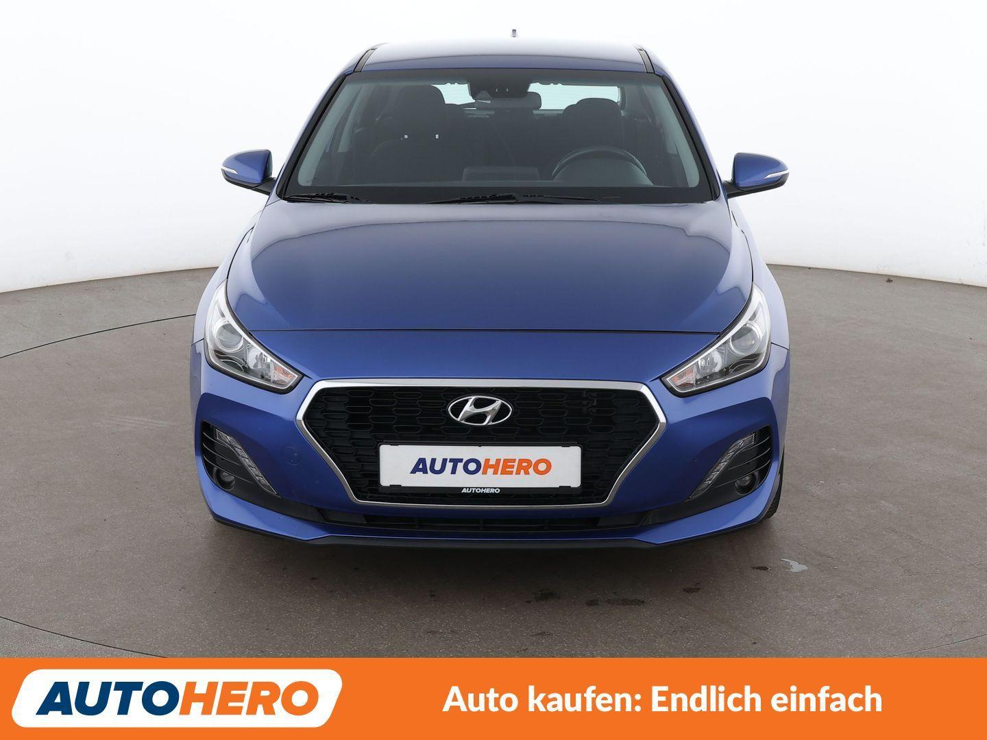 Hyundai i30 1.6 CRDi Trend*TEMPO*CAM*PDC*SHZ*KLIMA*