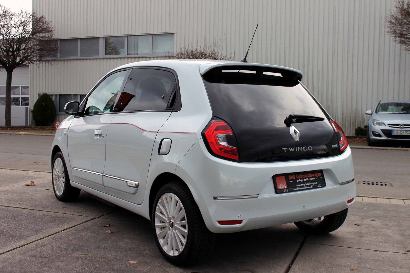 Fahrzeugabbildung Renault Twingo Vibes Electric 21kWh KAM PDC SHZ KLIMA BT