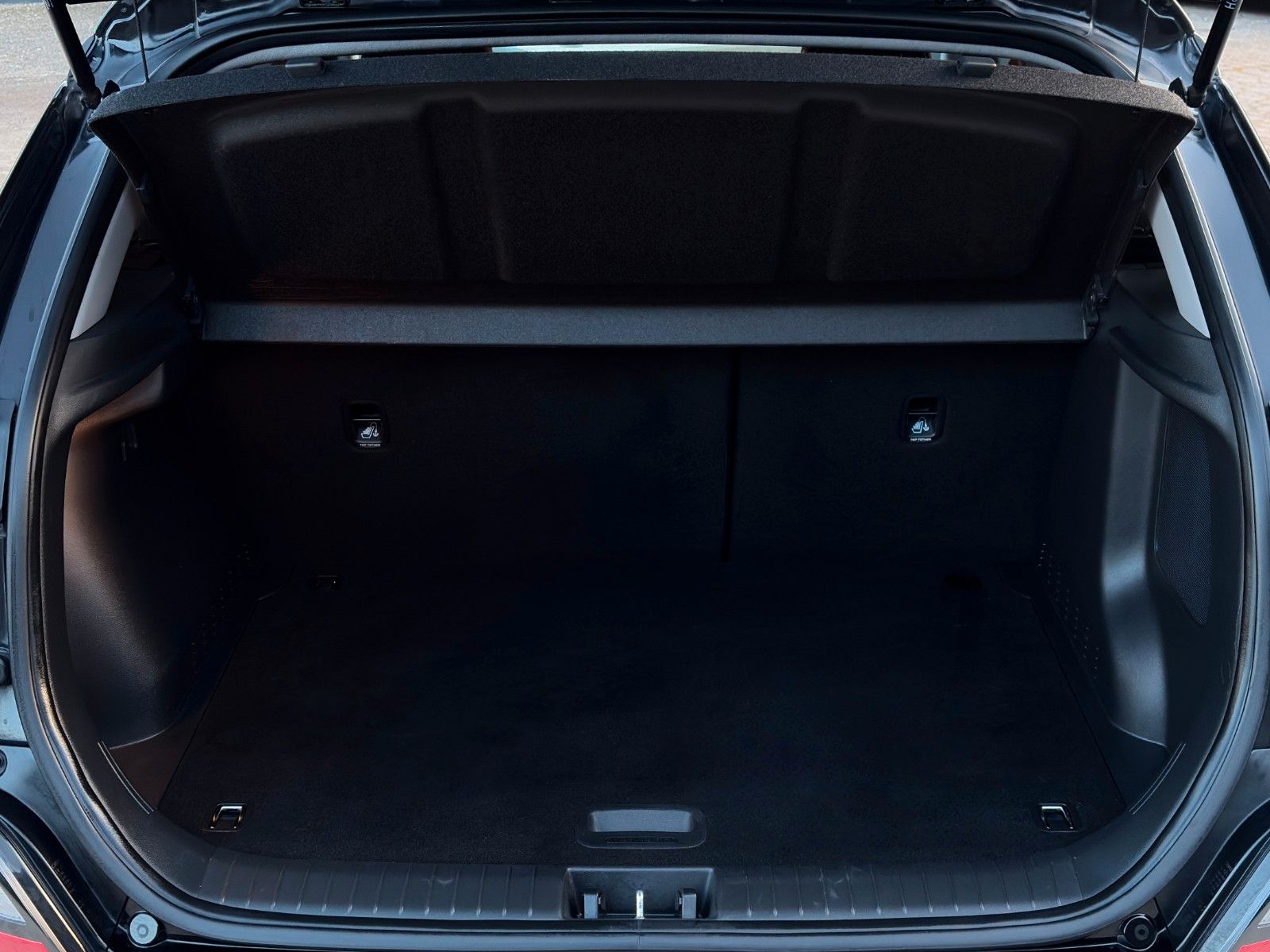 Fahrzeugabbildung Hyundai Kona Edition 30+ Elektro 2WD CarPlay LKA PDC LFA