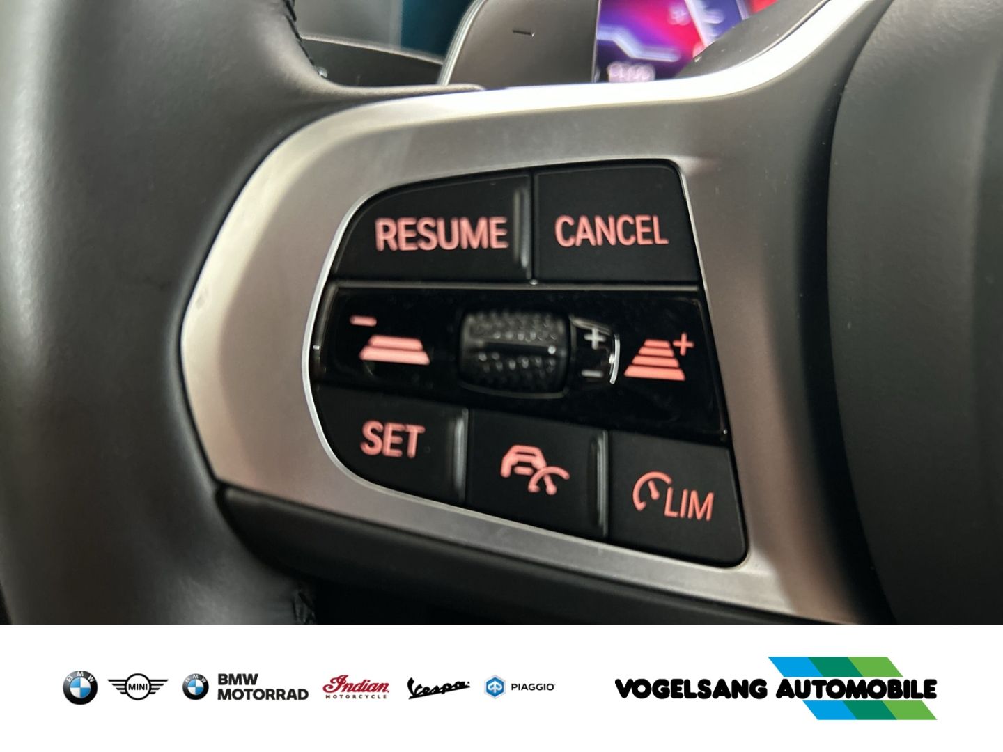 Fahrzeugabbildung BMW 320 d Lim.,M Sport,AHK,ACC,HIFI,Curved Display