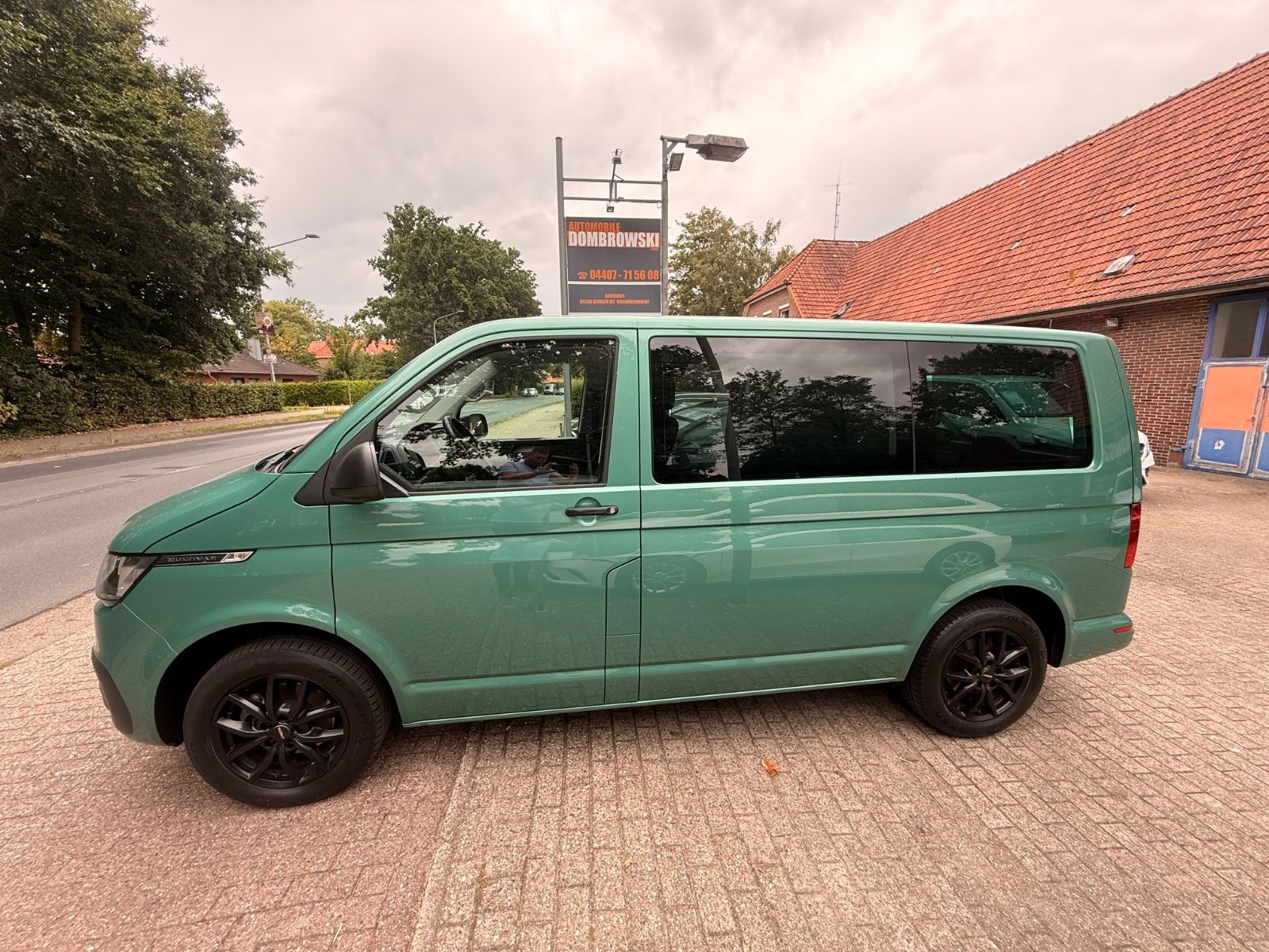 Volkswagen T6.1 Multivan 2,0 TDI FWD Family SZH Kamera AHK foto 6