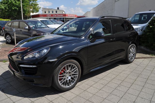 Porsche Cayenne GTS Pano Sportpaket Kamera 20 Zoll RS