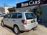 Subaru Forester Active 2.0/AHK/KLIMA/SHZ/MFL/TEMPOMAT/ - gebrauchte Subaru Forester aus dem Jahr 2009