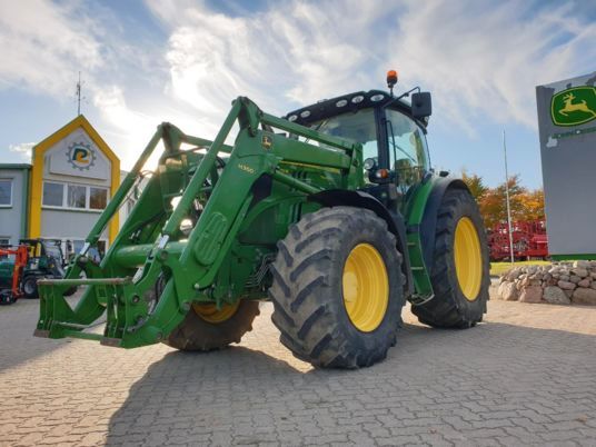 John Deere 6150R mit H360 & Frontzapfwelle