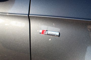 Fahrzeugabbildung Audi A3 1.4 TFSI 2x S Line VC+ACC+18"