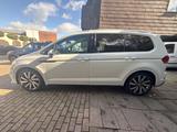 Volkswagen Touran R Line, Highline, BMT/Start-Stopp, Navi - VW Touran Gebrauchtwagen in Duisburg
