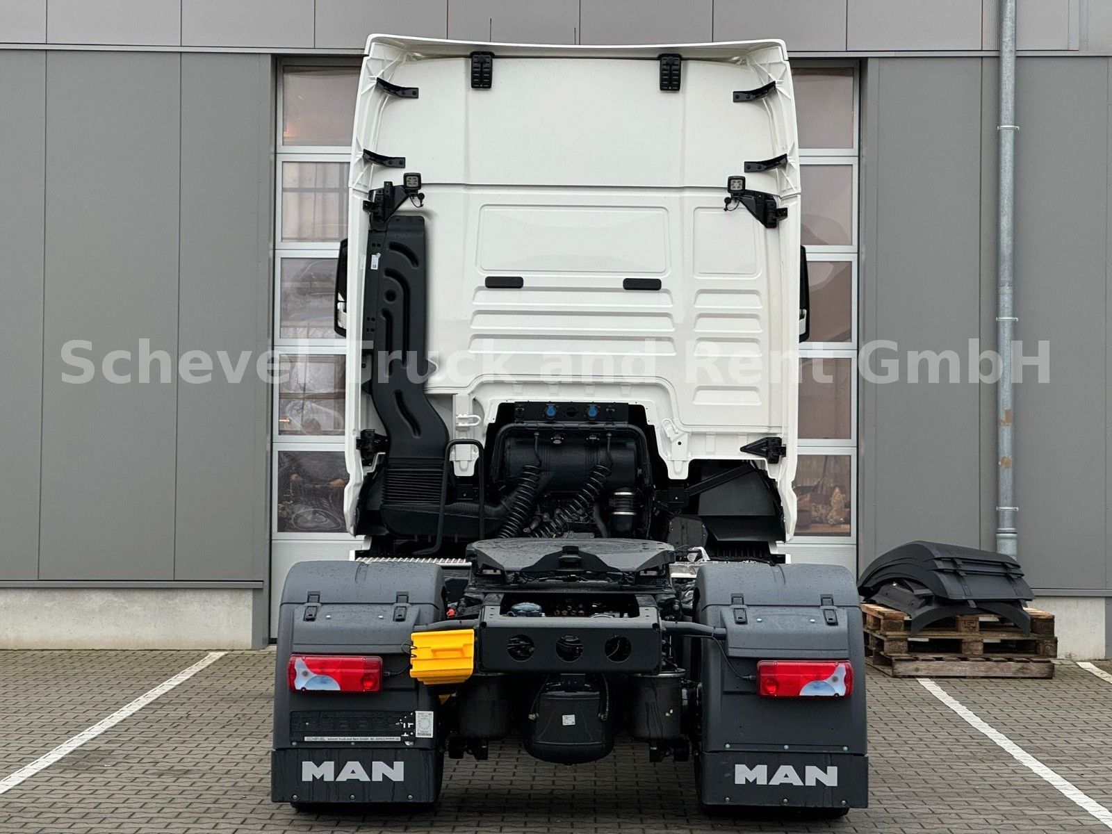 Fahrzeugabbildung MAN TGX 18.480 BL SA GX Retarder & Hydraulik Vor.