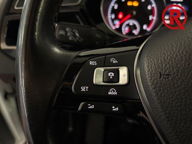 Touran Highline 1.4 TSI Parklenkass. ACC Keyless