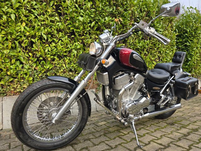 Suzuki SILVERTAIL 4-Kolben vorverlegte  VS1400 Intruder