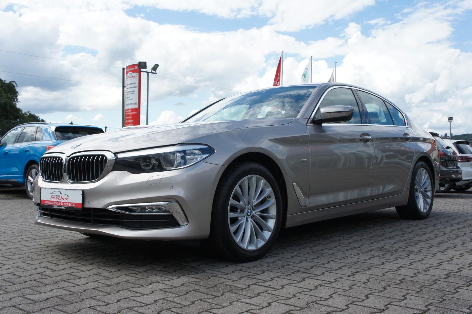 BMW 520d Limousine Luxury-Line *LED*NAVI*KAMERA*AHK*