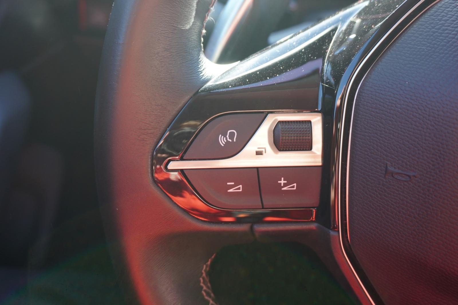 Peugeot 508 SW 1.2 e-THP Allure Pack LED Navi ACC 360°