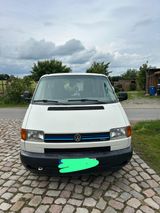 Volkswagen T4 Caravelle 2,5-l-Diesel TDI Siebensitzer/ Bett - Volkswagen T4: Bett