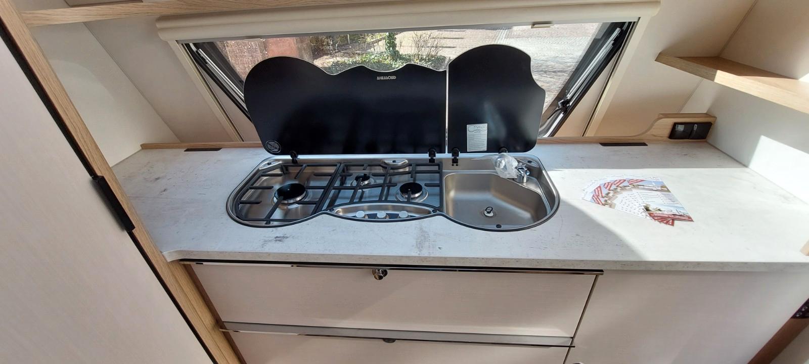 LMC VIVO 580D, Alde Winterpaket , Messepreis