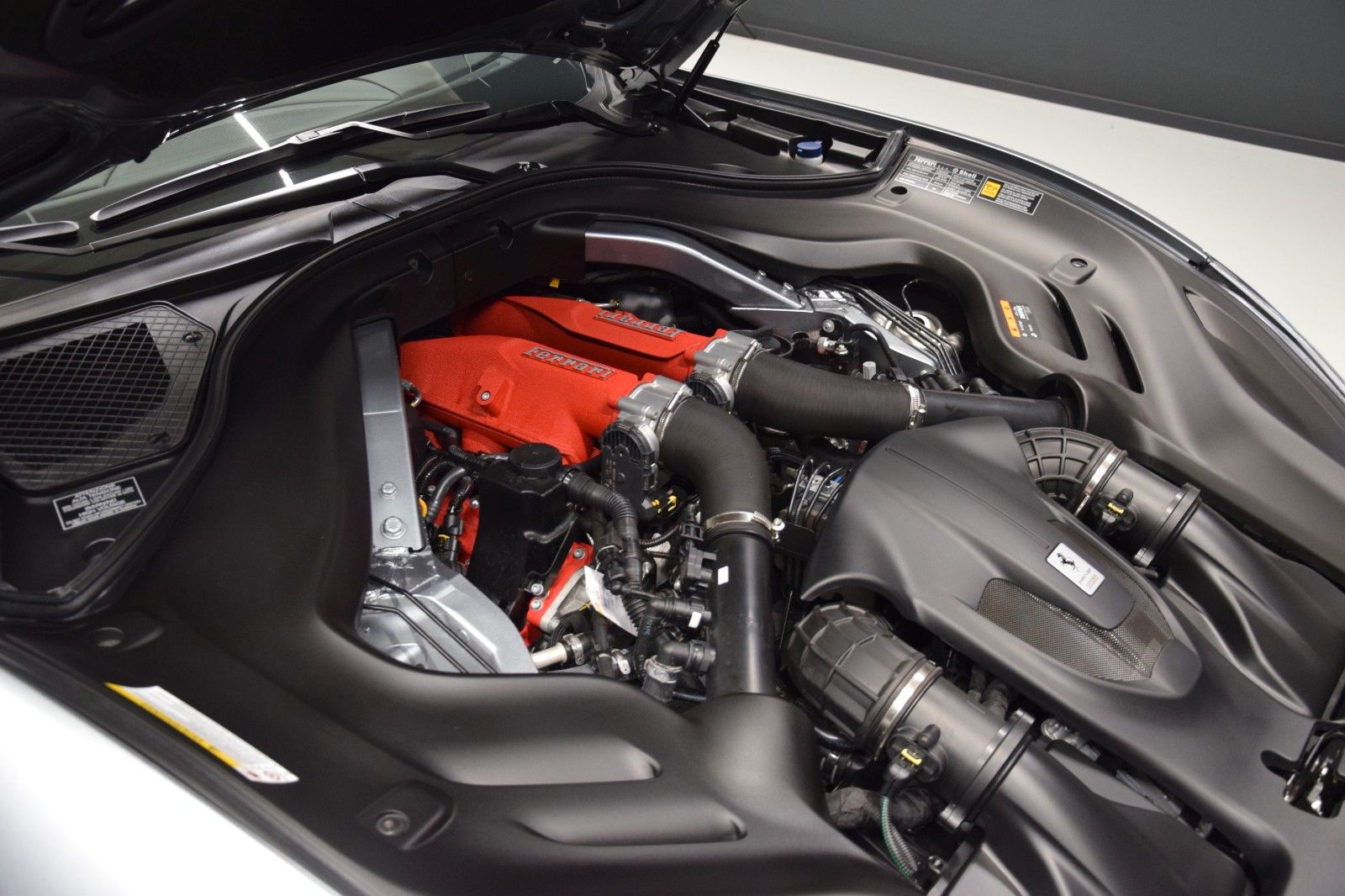 Fahrzeugabbildung Ferrari Portofino ACC Kamera Display Garantie  ADAS 1.Ha