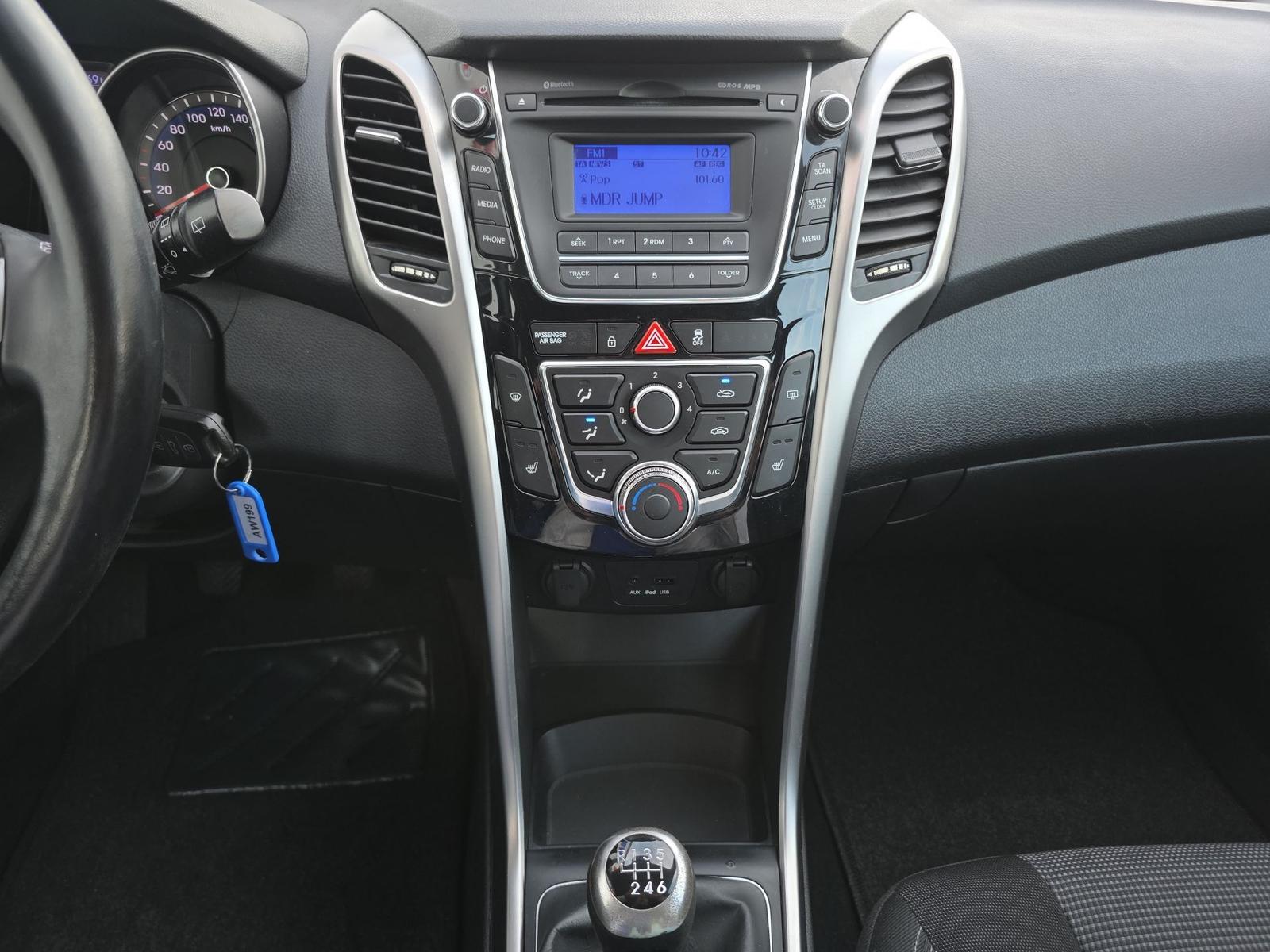 Hyundai i30 1.4 Classic Tempomat Sitzheizung Klima PDC