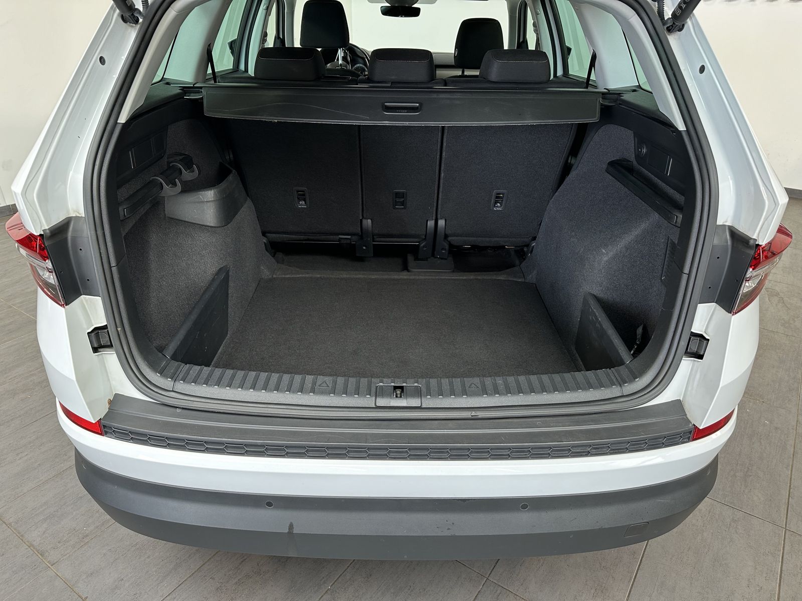 Fahrzeugabbildung SKODA Kodiaq 1.5 TSI DSG Clever NAV+LED+ACC+KAM+19ZOLL