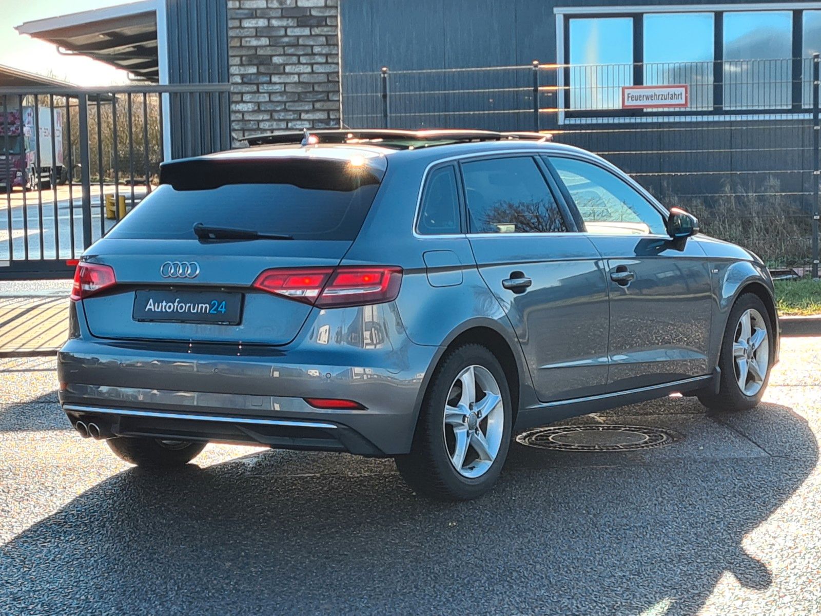 Audi A3 Sportback S-Line*Autom.*Navi*Xenon* foto 5