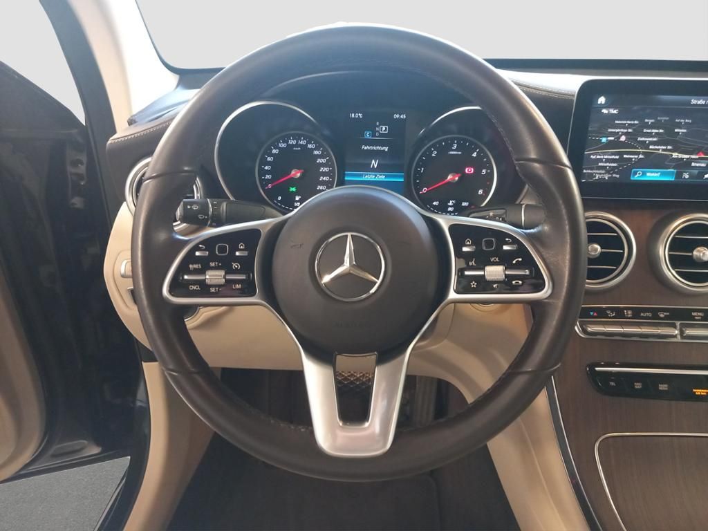 Fahrzeugabbildung Mercedes-Benz GLC 300 d 4MATIC Coupé AHK*HUD*Night-Paket*LED
