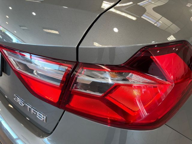 A1 Sportback 35 TFSI S-LINE LED+VCP+NAVI+EPH+
