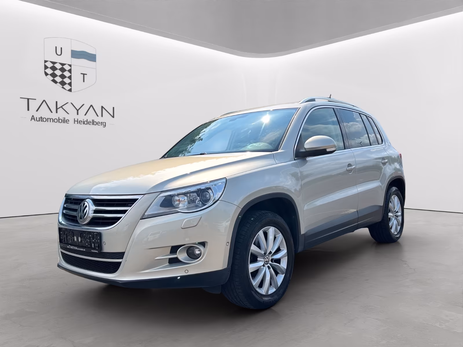 Volkswagen Tiguan Team BMT / 2.Hand / SHZ / XENON / PANO
