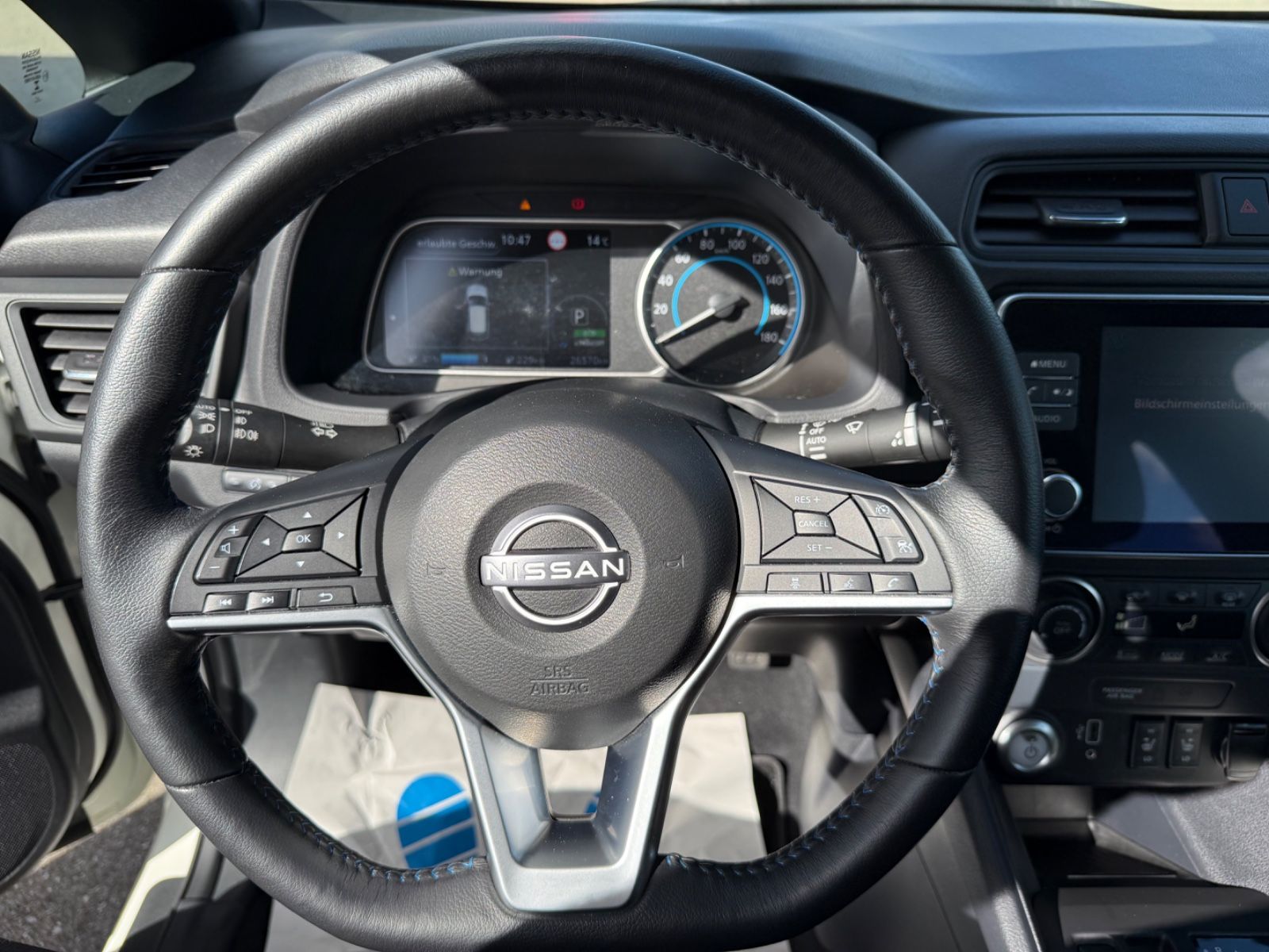 Fahrzeugabbildung Nissan Leaf Acenta Winterpaket, Rückfahrkamera