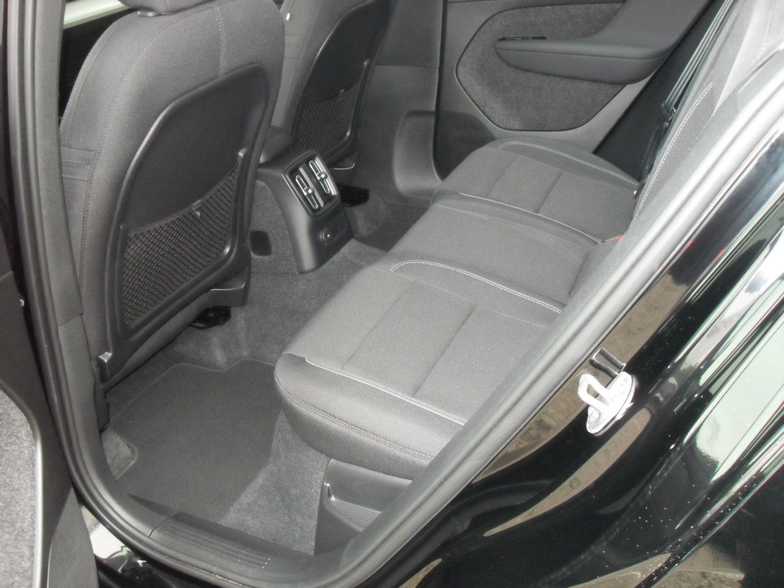 Fahrzeugabbildung Volvo XC 40 T4 Inscription  Plug-In Hyb |