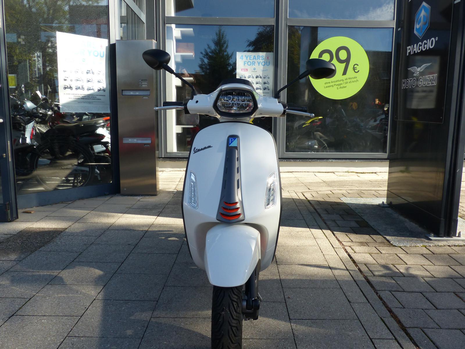 Vespa Sprint 125 S ver Farben "über 400 FZG auf
