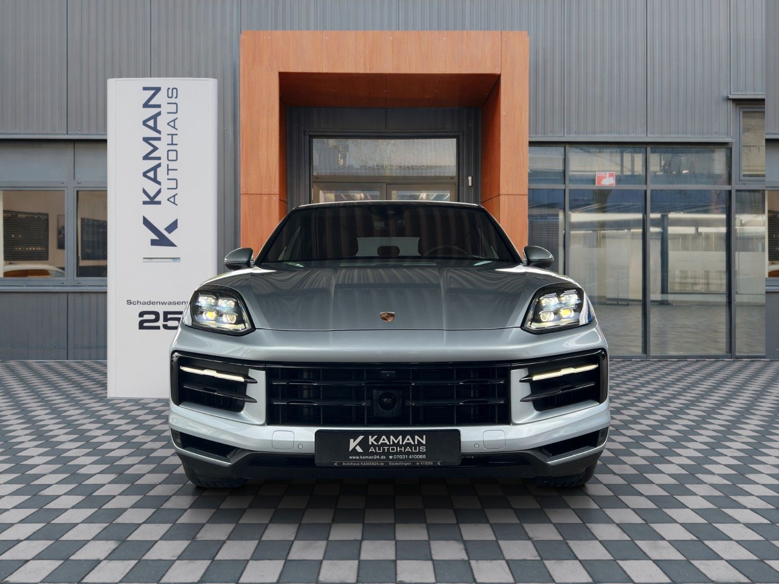 Porsche Cayenne Coupe S E-Hyb PDCC Hinterachs MY2025 foto 3