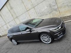 VW Passat Variant R-Line 2.0TDI 150PS DSG Pano DAB VW Passat Variant R-Line 2.0TDI 150PS DSG Pano DAB