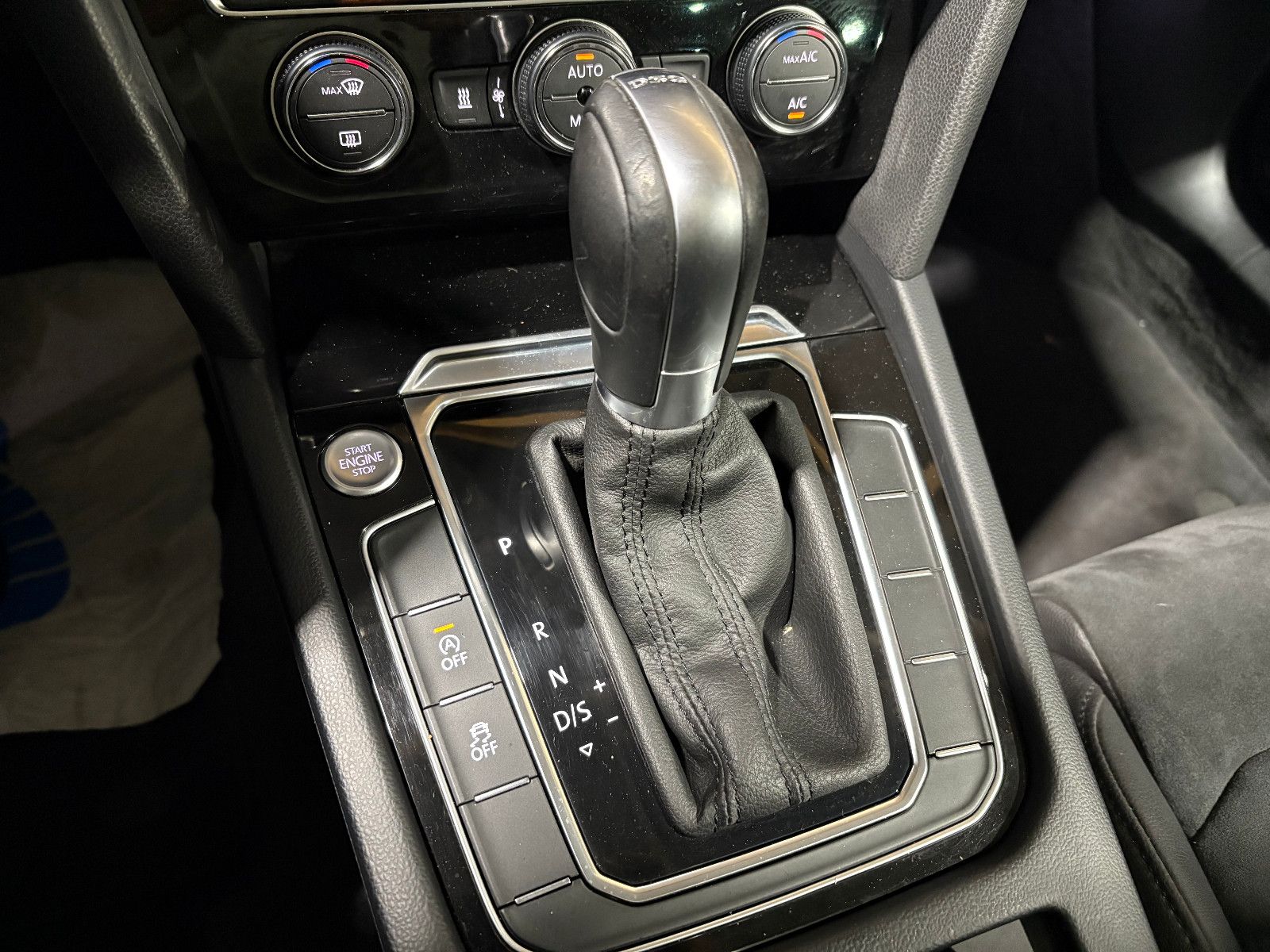 Fahrzeugabbildung Volkswagen Passat Variant Highline BMT/KAMERA/NAVI/SHZ/ACC/