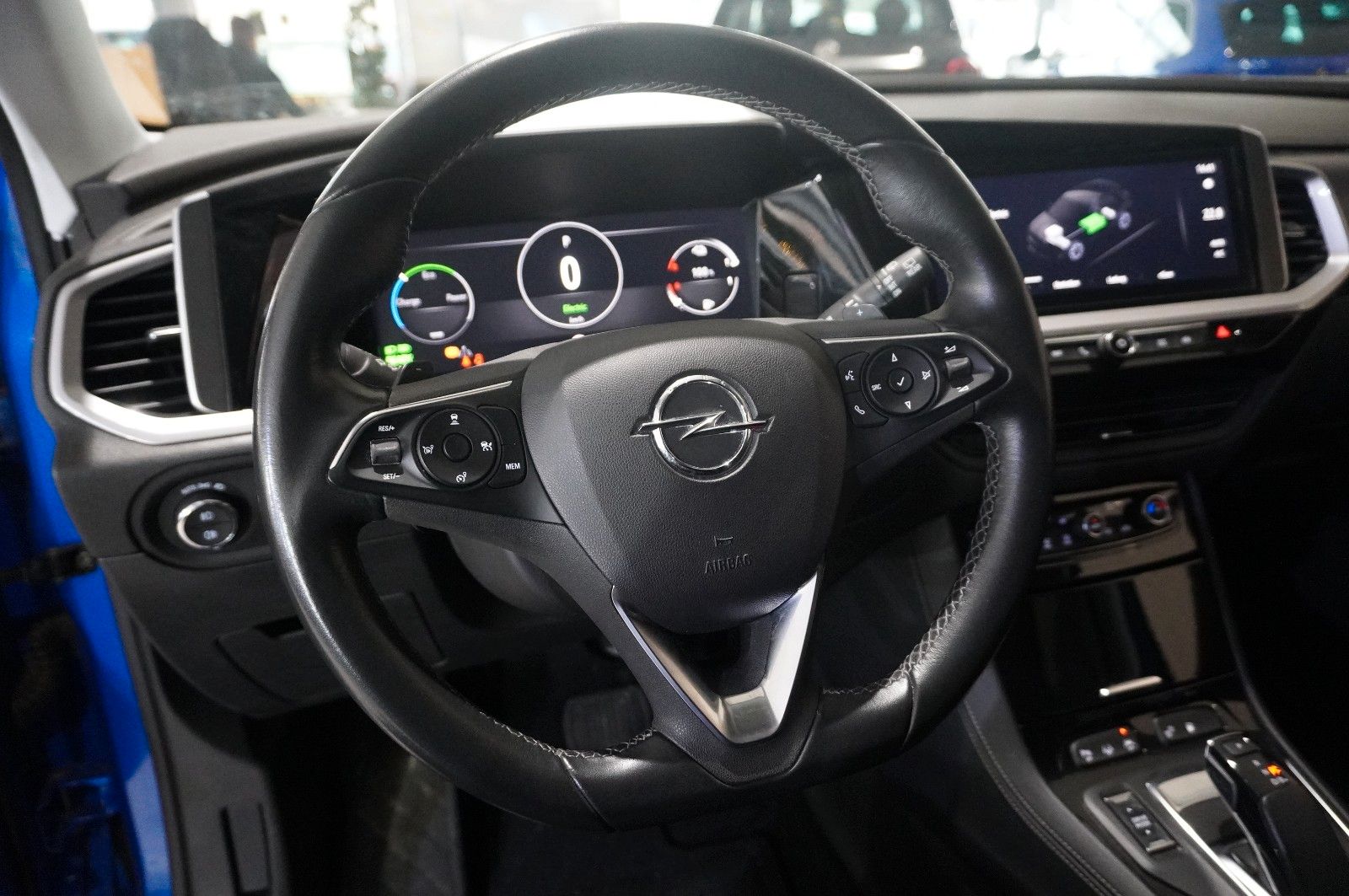 Fahrzeugabbildung Opel Grandland (X) 1.6 HYBRID 4X4 ULTIM. NAVI/360°/SH