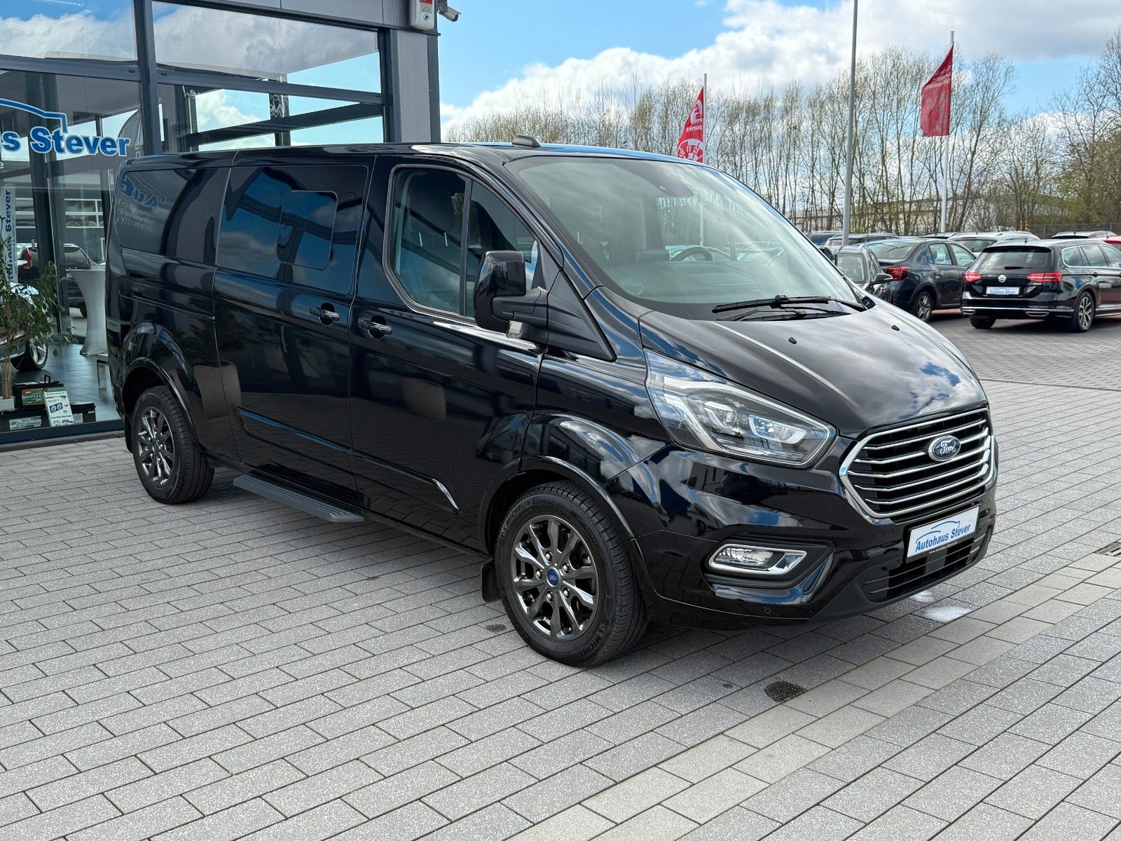 Fahrzeugabbildung Ford Transit/Tourneo Custom Kombi 320 L2 Tourneo Tita