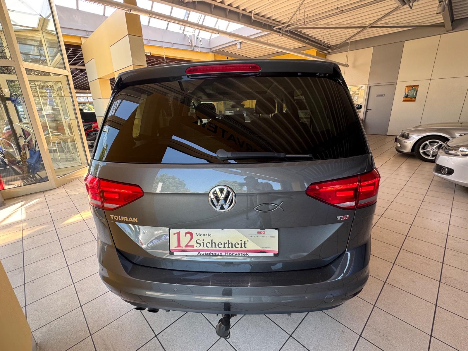 Volkswagen Touran*Navi*PDC*AHK*LED*1. Hd*Scheckheft*