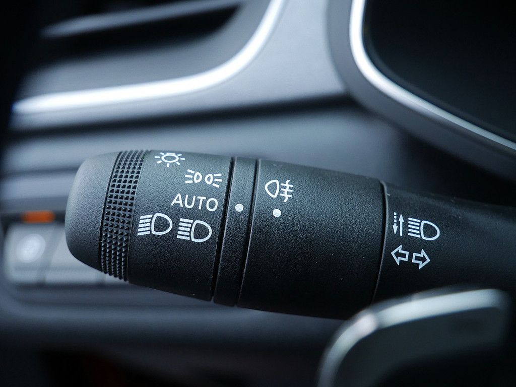 Fahrzeugabbildung Renault Captur Techno TCe 140 EDC Mild Hybrid