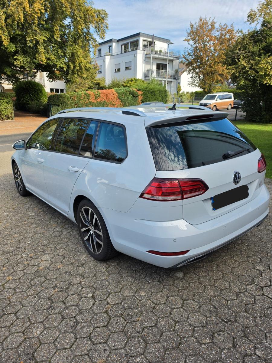 Volkswagen Golf 1.5 TSI ACT DSG Sound Variant Sound
