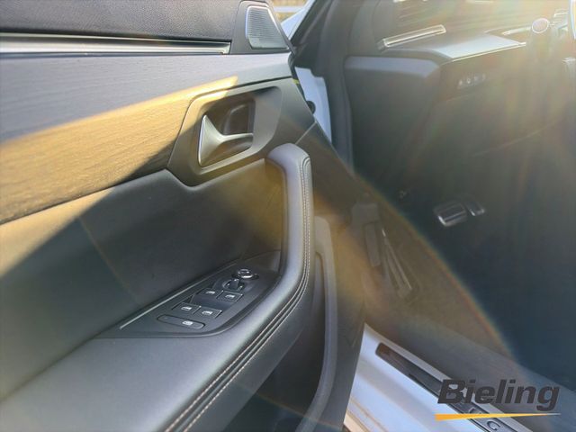 508 SW Plug In Hybrid 225 GT Sportpaket El. Pano