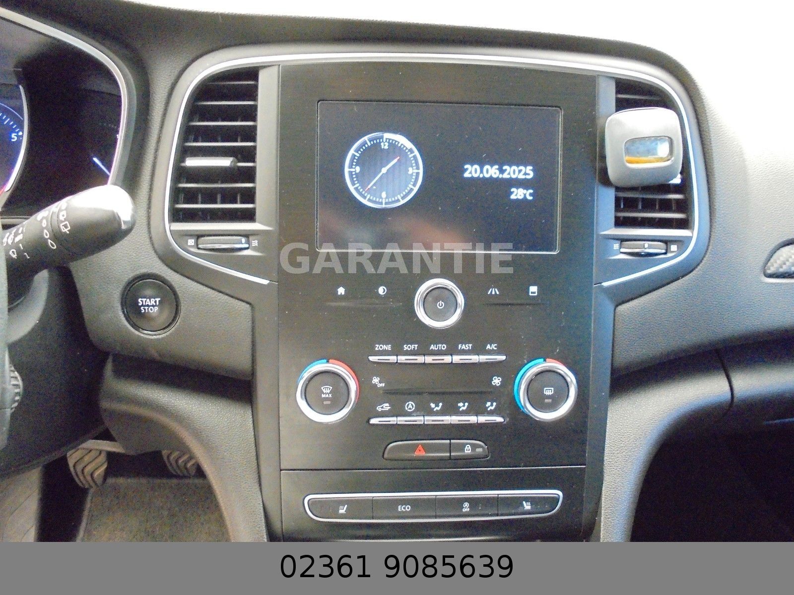 Fahrzeugabbildung Renault Megane IV Limited  Klima/Shz/Navi/Kamara/