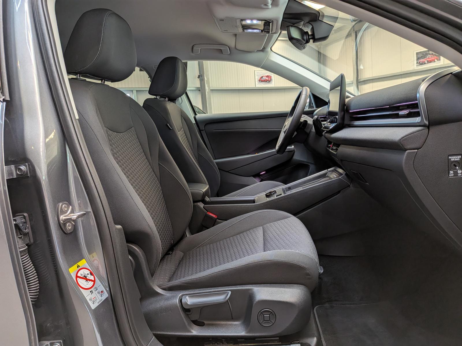 Volkswagen T-Roc 1.5 eTSI DSG*LIFE*APPLE*CAM*LED*ACC*AHK*17, миниатюра 18