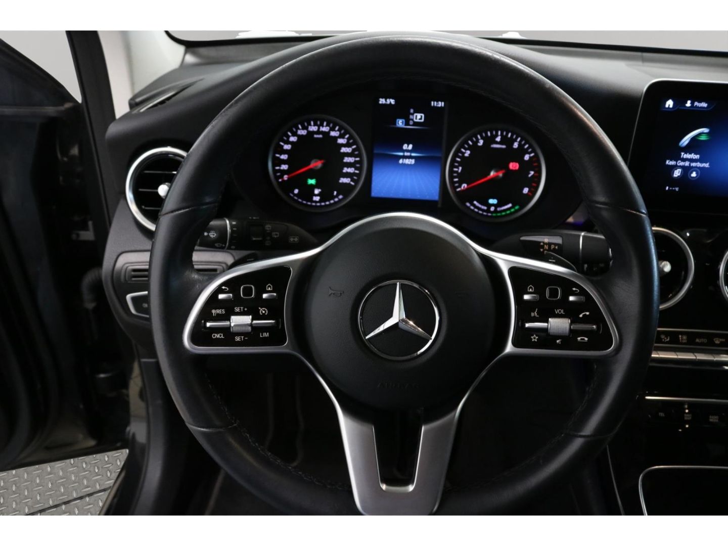 Fahrzeugabbildung Mercedes-Benz GLC 200 4Matic e. Heckklappe AHK Navi LED